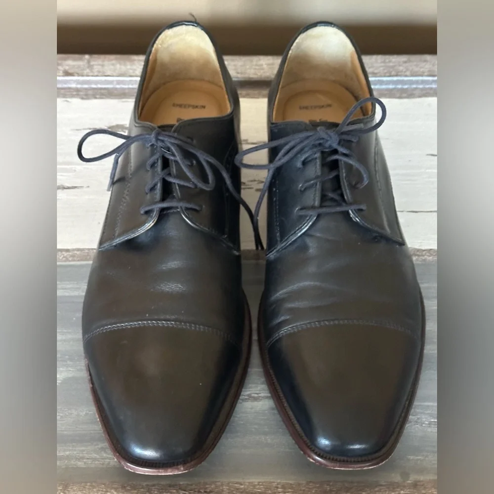 Johnston & Murphy Men's McClain Cap Toe Oxford dress shoe -‎ Size 9.5